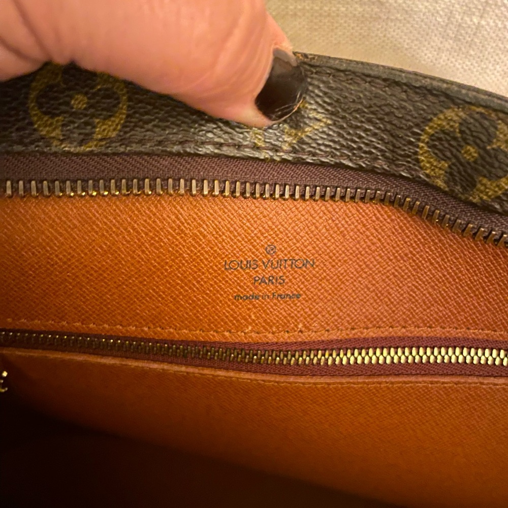 **AUTHENTIC Louis Vuitton Babylone Tote Bag - Picture 10 of 13
